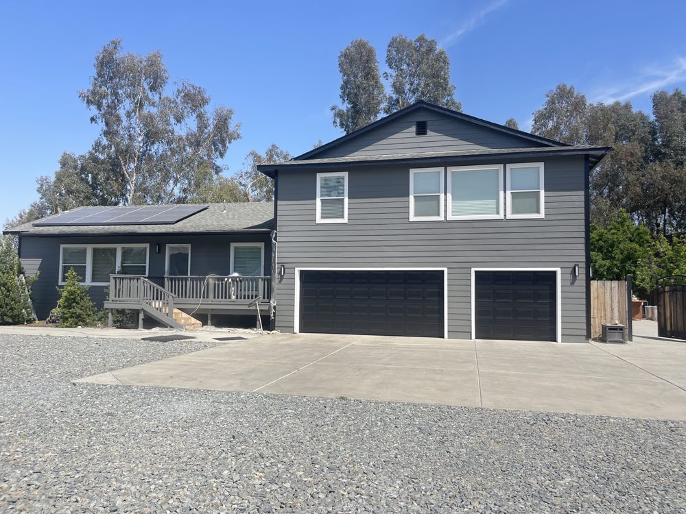 Hernandez Painting (10)