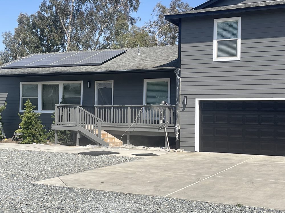 Hernandez Painting (13)