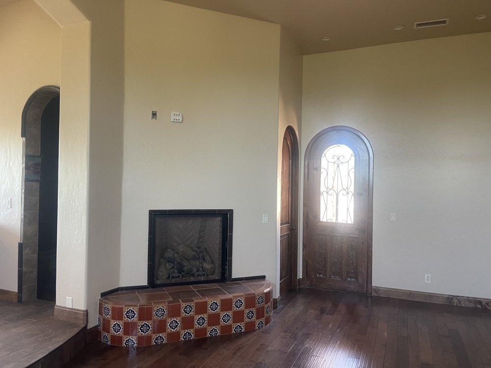 Hernandez Painting (14)