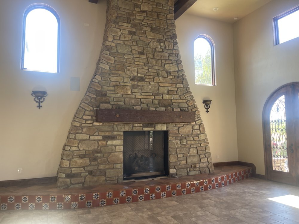 Hernandez Painting (16)