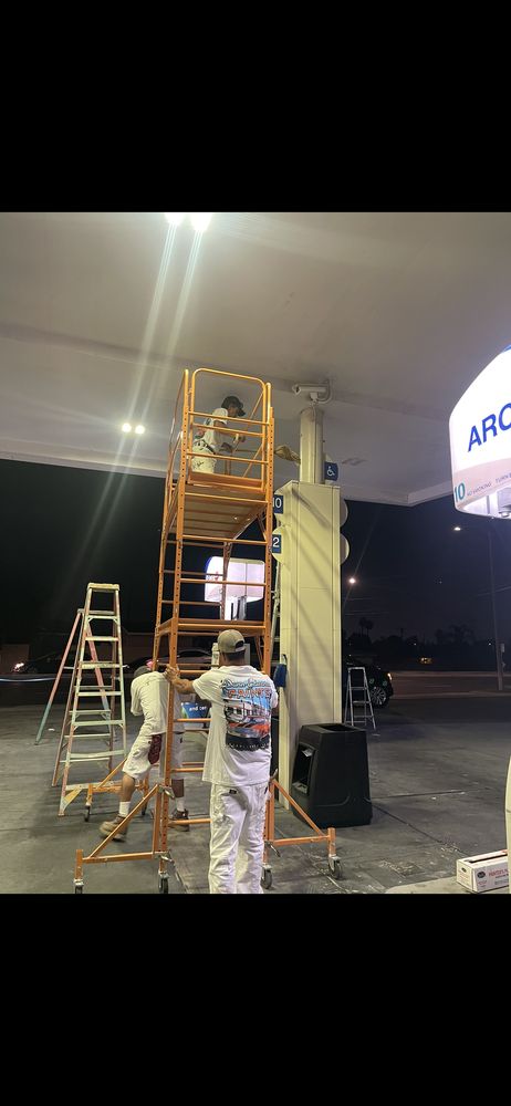 Hernandez Painting (50)